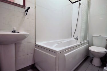 1 bed flat, St Andrews Street, Newcastle Upon Tyne, Newcastle, NE15SF - Image 4